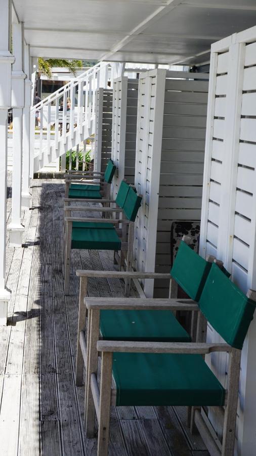 Nana Glads Beachfront Accommodation Whitianga Exterior photo