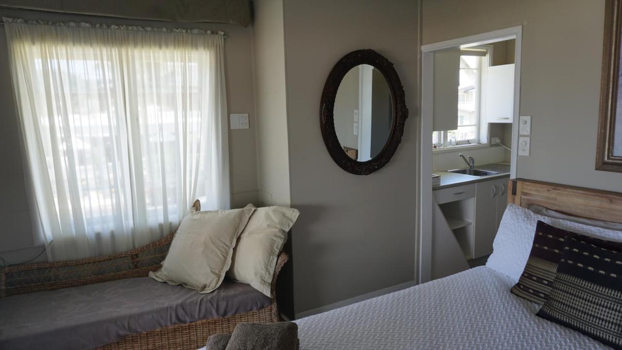 Nana Glads Beachfront Accommodation Whitianga Exterior photo