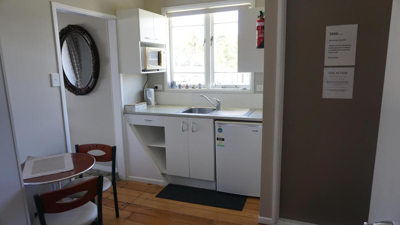 Nana Glads Beachfront Accommodation Whitianga Exterior photo