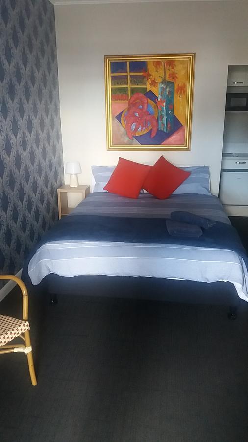 Nana Glads Beachfront Accommodation Whitianga Exterior photo